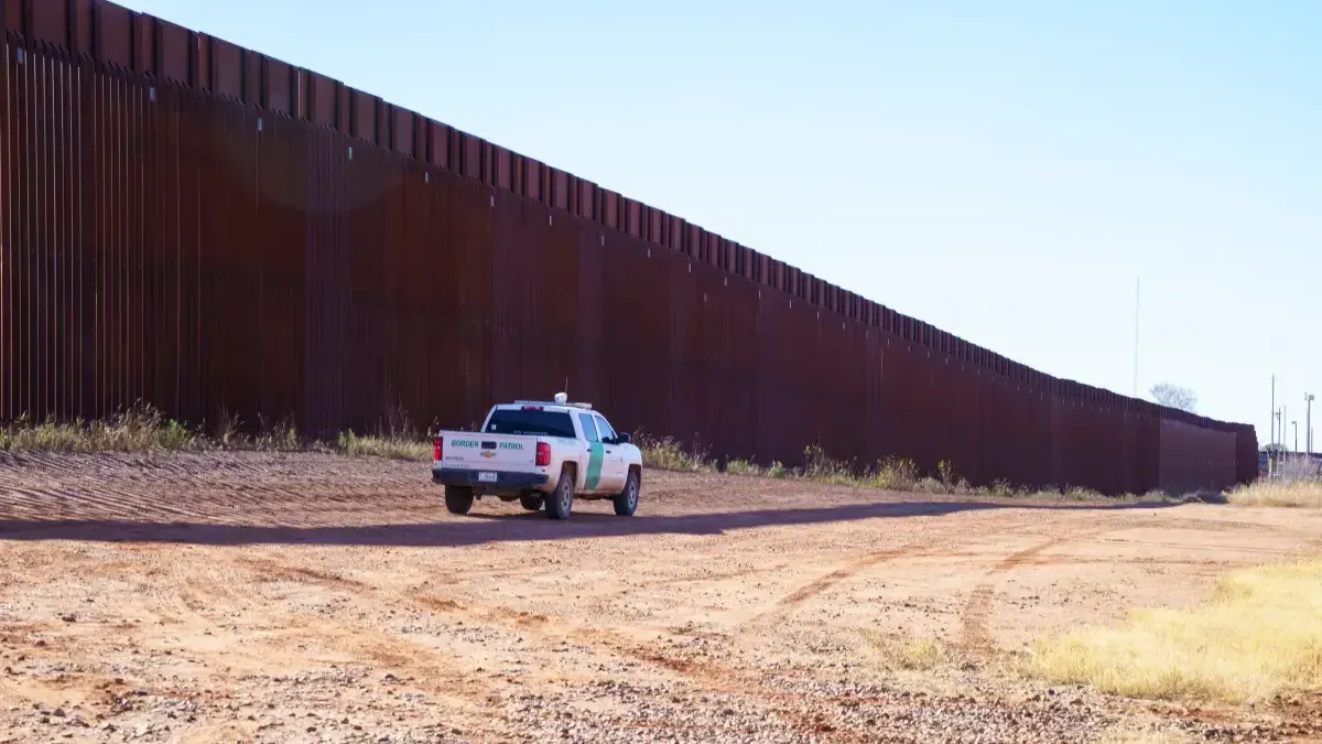 Trump asegura que “México sí pagó” por el muro de la frontera y presume sus aranceles