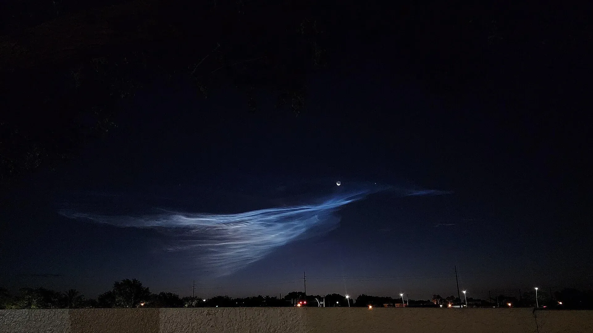 Una medusa espacial de un cohete Falcon 9