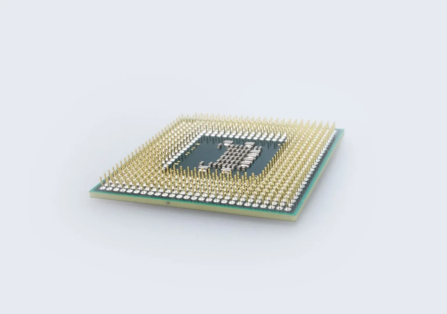 Vista detallada de un procesador de computadora. Ideal para temas tecnológicos.
