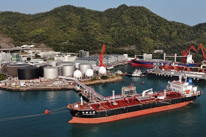 China esquiva el shock petrolero de Irán con reservas récord imagen del post