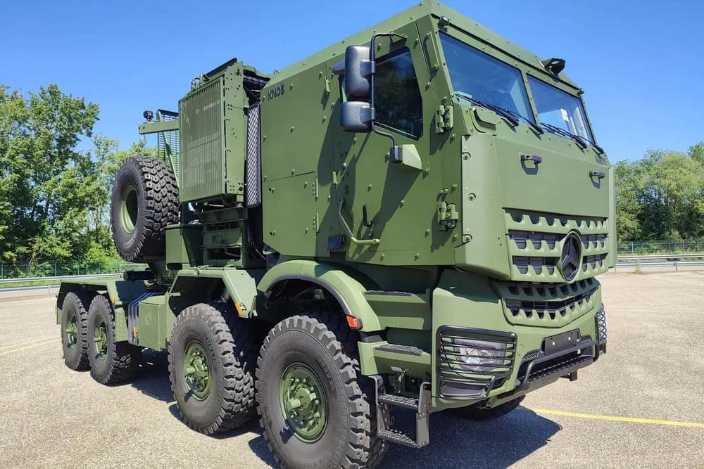 Las automotrices europeas viran a la defensa: Daimler lanza marca militar e Ineos puja por el Ejército británico imagen del post