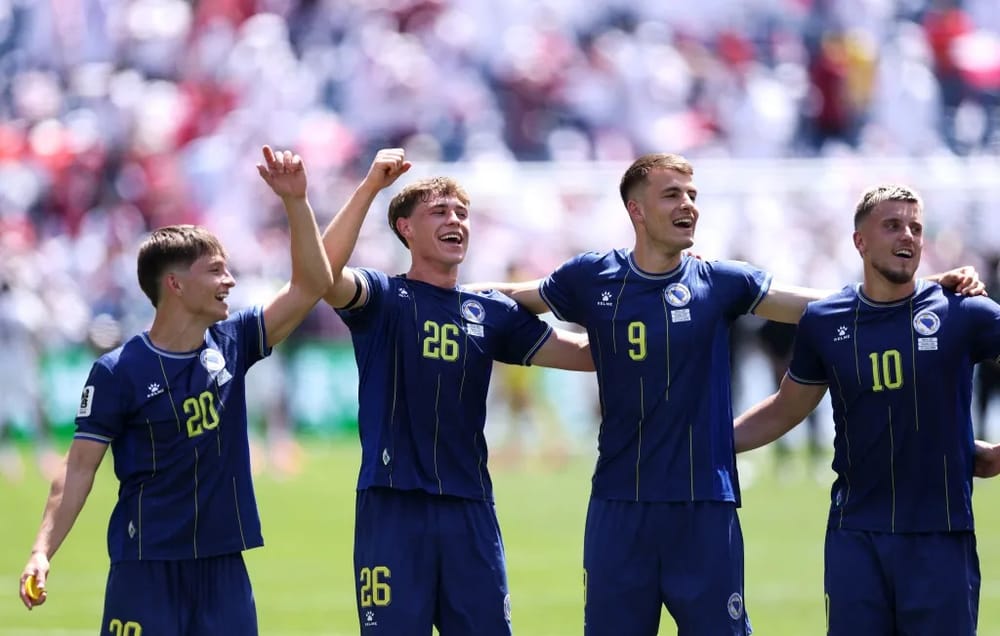 Bosnia-Herzegovina vence 3-1 a Qatar y es virtualmente un mejor tercer lugar imagen del post