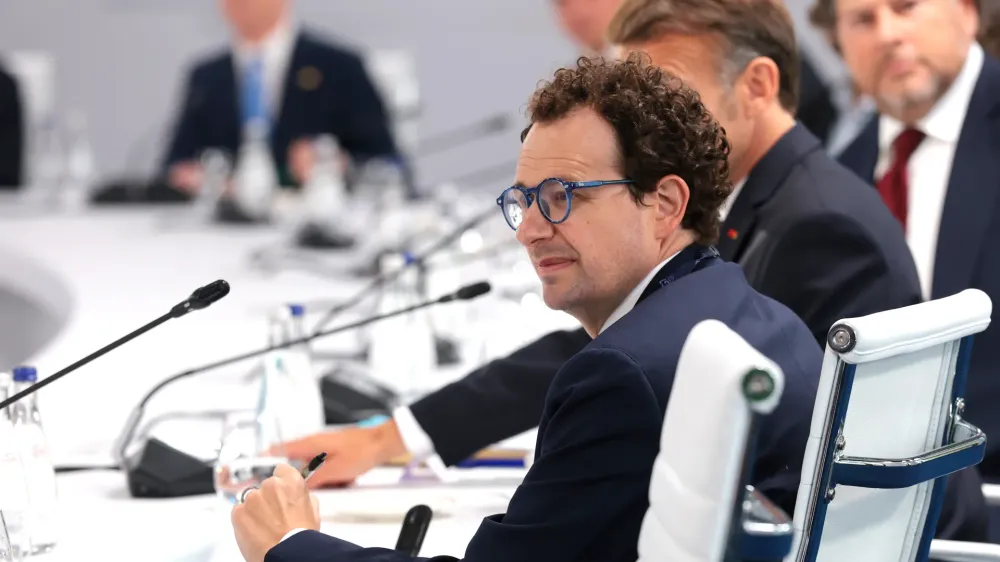 Amodei: Anthropic nunca pidió prohibir los modelos de pesos abiertos imagen del post