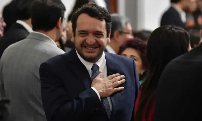 Senadora del PRI exige a la FGR citar a "Andy" López Beltrán por huachicol fiscal imagen del post