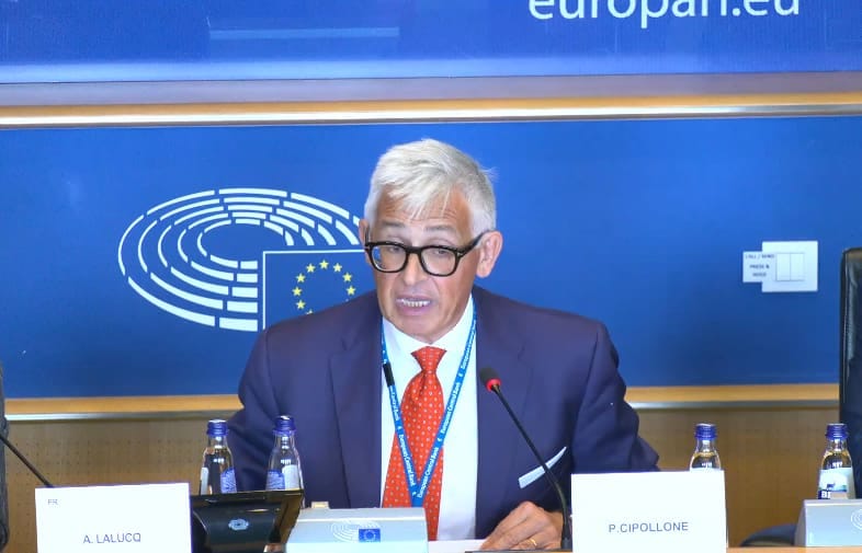 El Banco Central Europeo advierte que las stablecoins amenazan con drenar los depósitos bancarios imagen del post