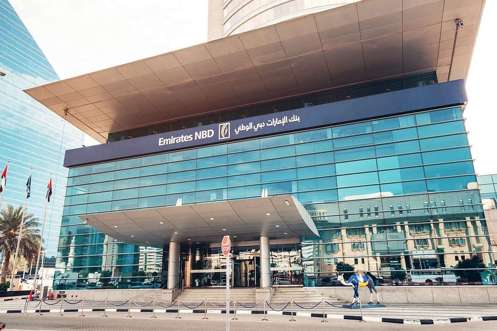 El dinero digital de los bancos ya es real: Swift y Emirates NBD encienden sus redes blockchain imagen del post