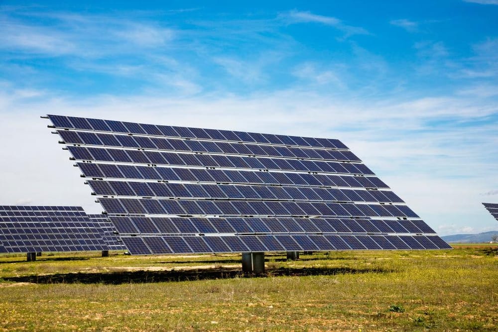 El escudo solar europeo: la energía fotovoltaica ahorra 20.000 millones de euros en gas durante la crisis de Oriente Medio imagen del post