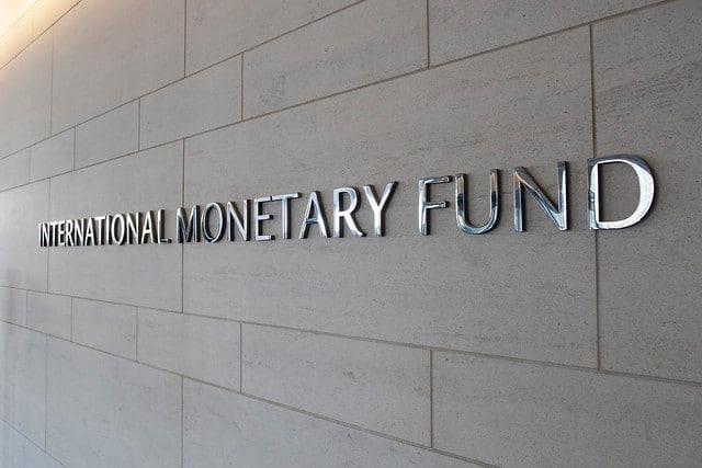 El FMI advierte que una crisis energética prolongada amenaza con frenar el crecimiento económico global en 2026 imagen del post