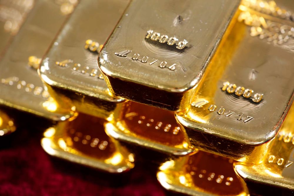 El oro retrocede a mínimos de una semana ante la escalada en Medio Oriente y la fortaleza del dólar imagen del post