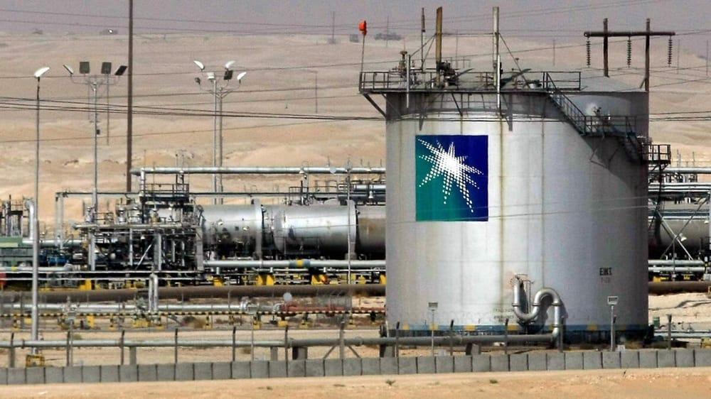 El precio del petróleo se desploma a mínimos de cuatro meses ante el recorte de precios de Arabia Saudita y la OPEP+ imagen del post