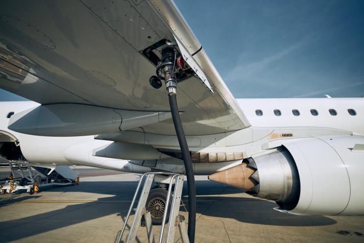 El regreso del petróleo no basta: la aviación global sigue atrapada en el caos de rutas y la escasez de combustible imagen del post