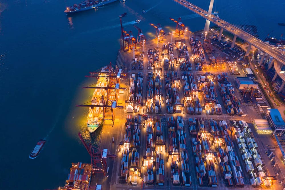 Hong Kong se convierte en el puente clave de los microchips: ya canaliza más de la mitad de las importaciones de China imagen del post