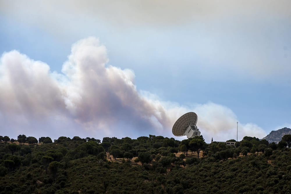 Robledo de Chavela: el incendio atravesó la estación de la NASA y sus sistemas siguen operativos imagen del post