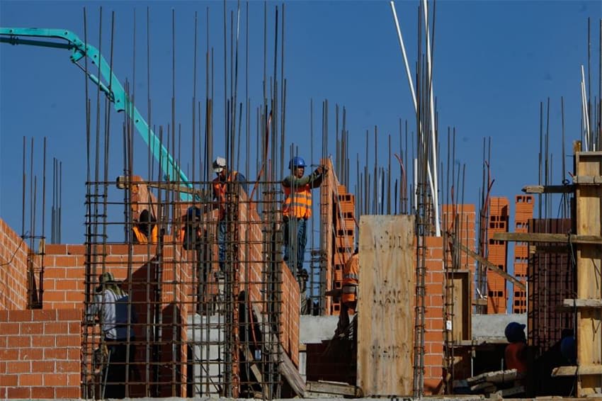 La inversión fija bruta en México rompe su peor racha en décadas al crecer un 5.9% en abril imagen del post