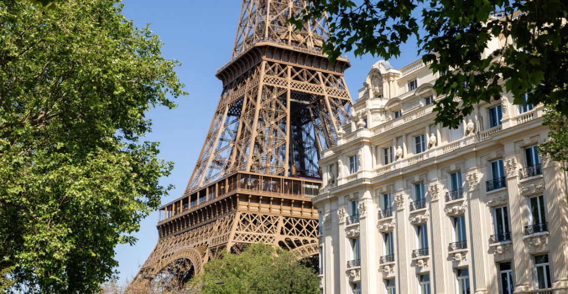 Torre Eiffel, Louvre y otros museos en París acortan sus horarios por ola de calor imagen del post