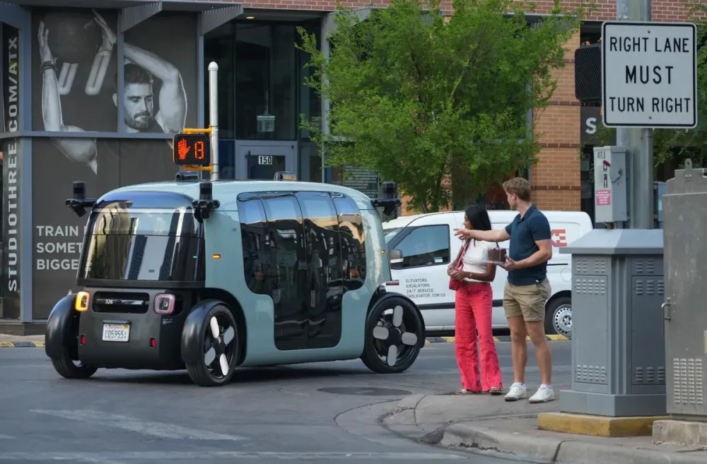 Zoox gana el primer permiso de EE. UU. para cobrar por robotaxis sin volante: 2,500 al año imagen del post