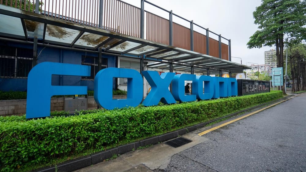 Foxconn gana 35% más y nube y redes ya superan la mitad de sus ingresos imagen del post