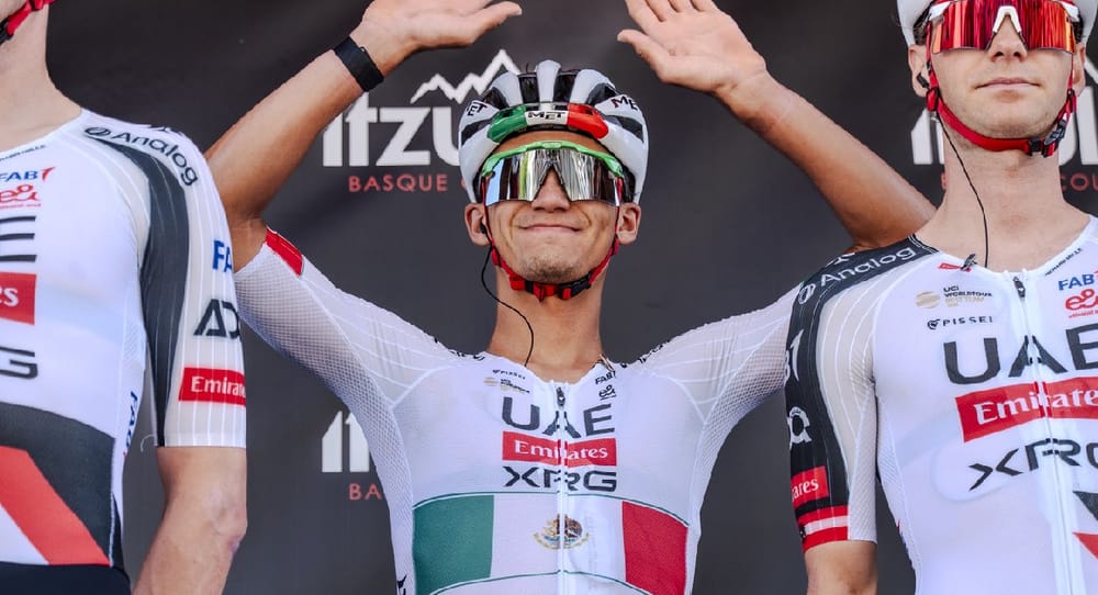 Isaac del Toro: Cuarto mejor ciclista del mundo de la UCI de acuerdo a su ranking imagen del post