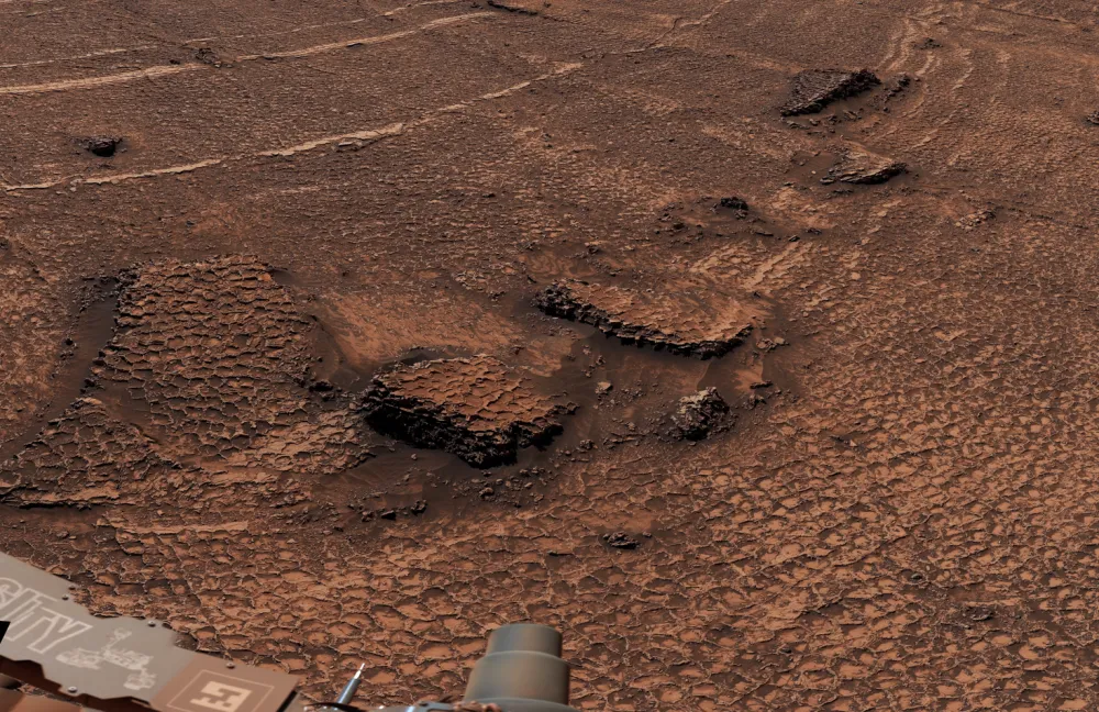 Curiosity halla en Marte su mayor campo de polígonos y la NASA aún no sabe qué los formó imagen del post