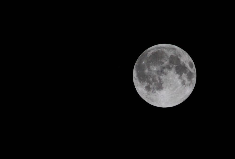 La NASA contrataría como servicio el relevo del satélite que mapea la Luna, y aún no lo anuncia imagen del post