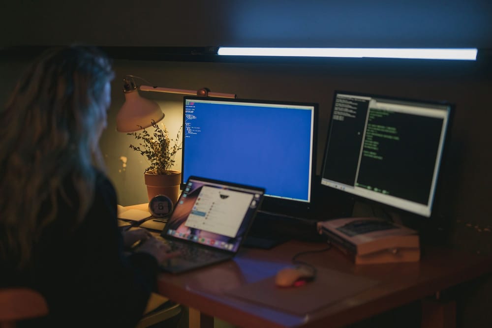 Coinbase, Block y BitGo piden acceso a IA de frontera para cerrar la brecha con atacantes imagen del post