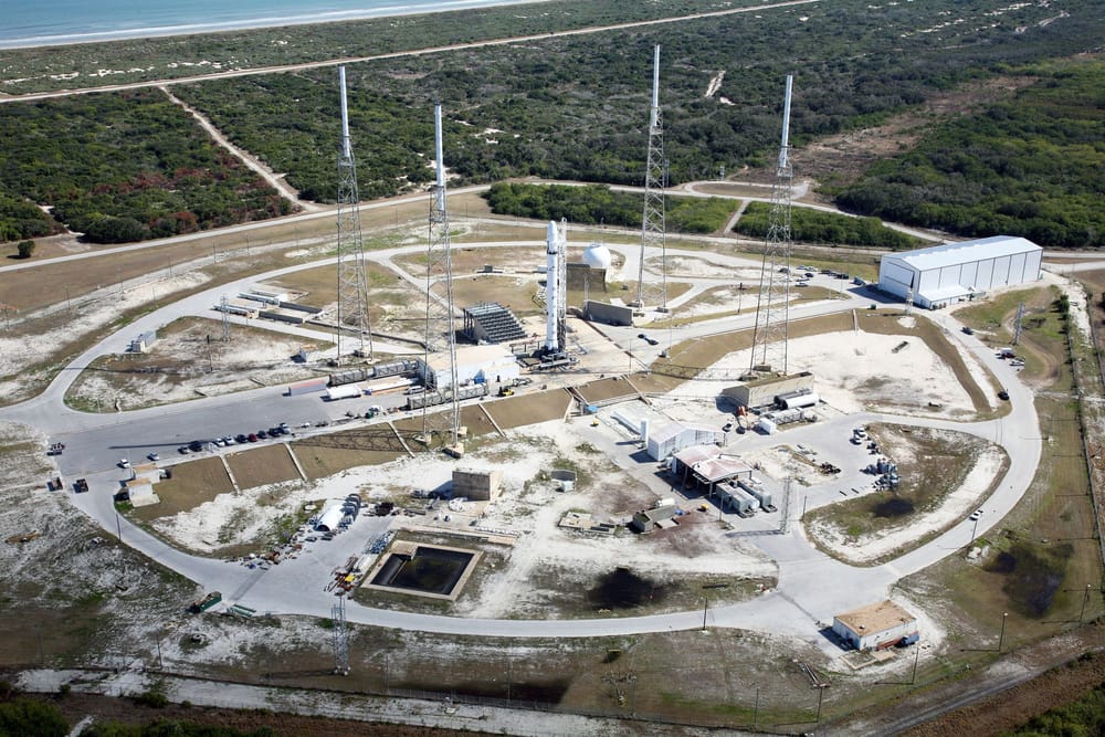 Rocket Lab sigue el modelo de SpaceX, pero deja la banda ancha a Musk y Bezos imagen del post