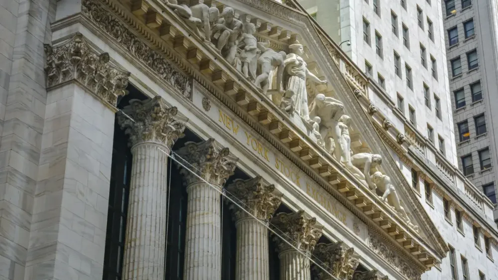 Blockchain.com buscaría recaudar US$500 millones en su salida a bolsa, según reporte imagen del post