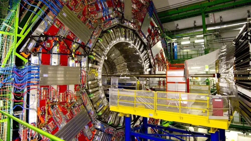 CERN comienza a desmontar el LHC para buscar nueva física imagen del post