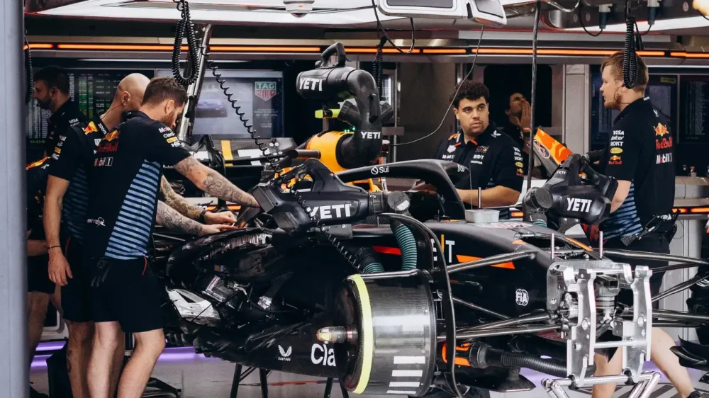 Checo destaca la fábrica de Cadillac mientras el equipo prioriza el coche de 2027 imagen del post