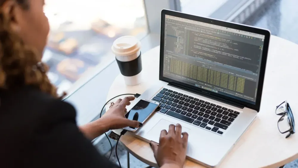 Codex estrena entornos reutilizables en la nube, revisión de código y CLI por voz imagen del post
