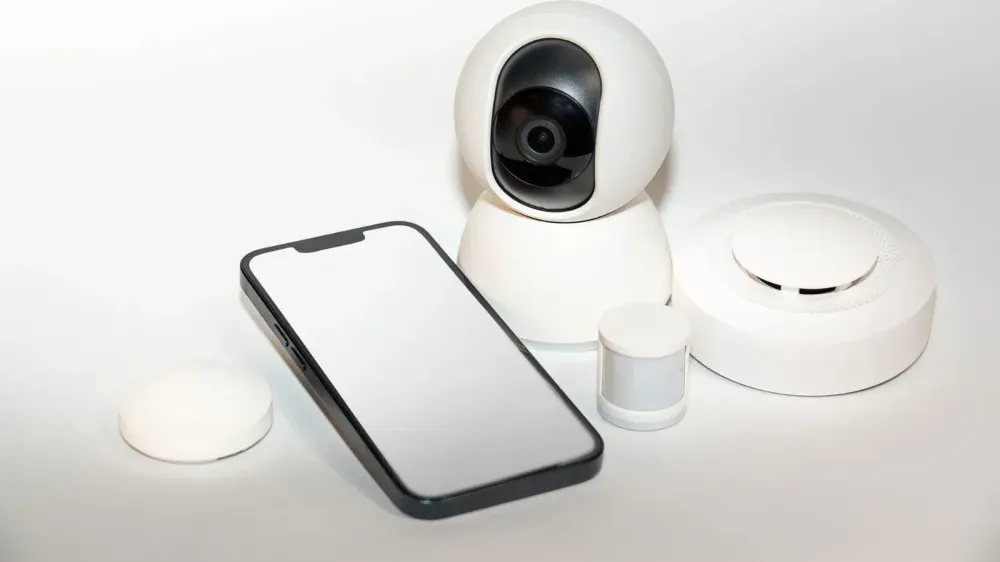 Filtración del iPhone Duo apunta a En Espera con hasta nueve cámaras del hogar imagen del post