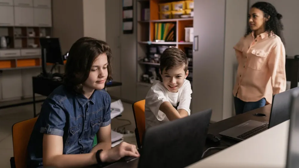 Microsoft firmó no entrenar IA con datos de alumnos, pero solo en sus productos educativos imagen del post
