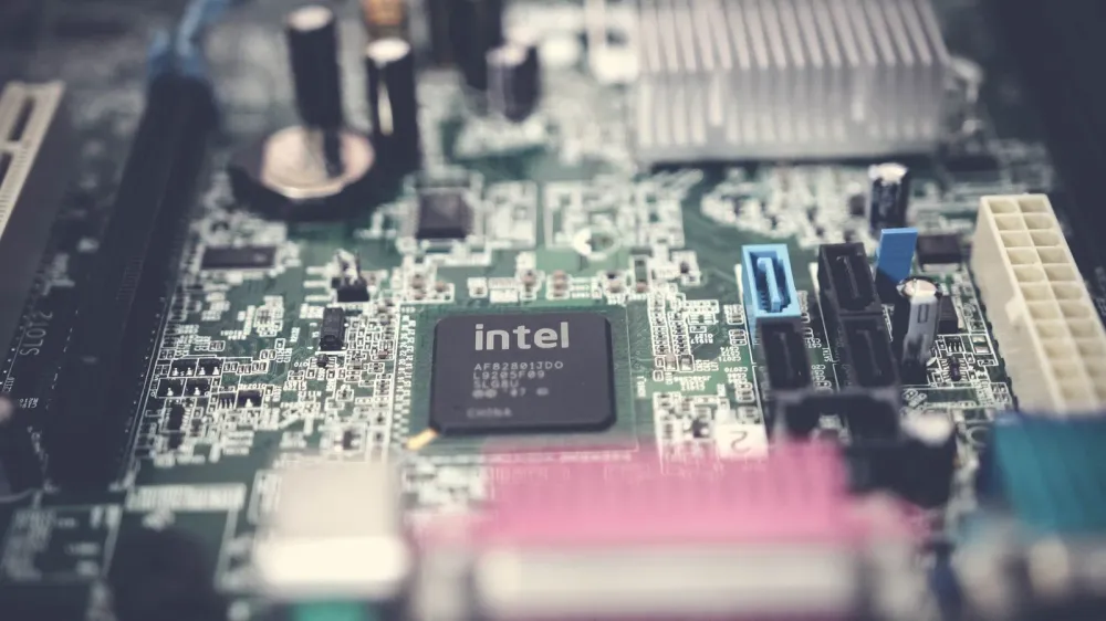 Nvidia dijo que no compraba Groq; EE. UU. investiga si así esquivó la revisión antimonopolio imagen del post