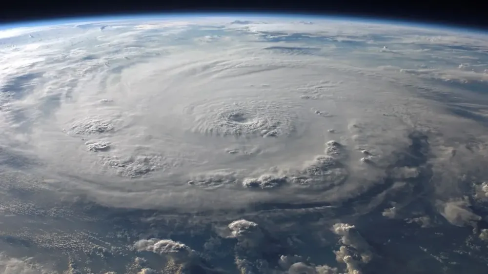 Polo, categoría 5, sube a 285 km/h frente a México imagen del post