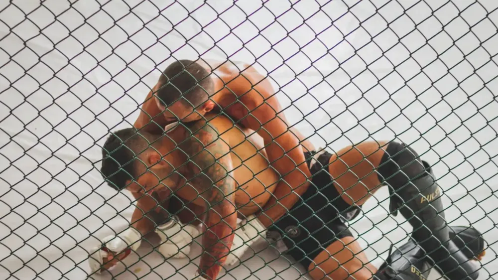 Anthony Wint logra un TKO en 23 segundos en UFC 332 y reta a Sean Sharaf imagen del post
