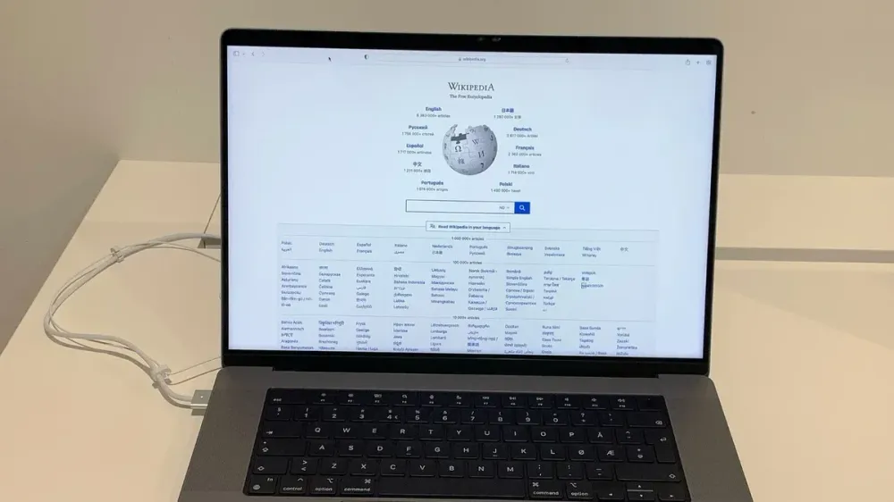 Apple presentaría su primer MacBook táctil hacia el 27 de octubre, según Bloomberg imagen del post