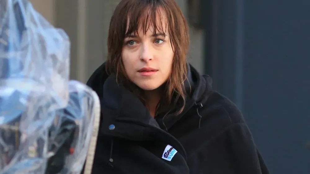 Dakota Johnson y MGK salen juntos en Los Ángeles entre rumores de romance imagen del post
