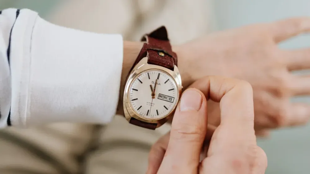 España atrasará una hora el reloj el 25 de octubre de 2026 imagen del post