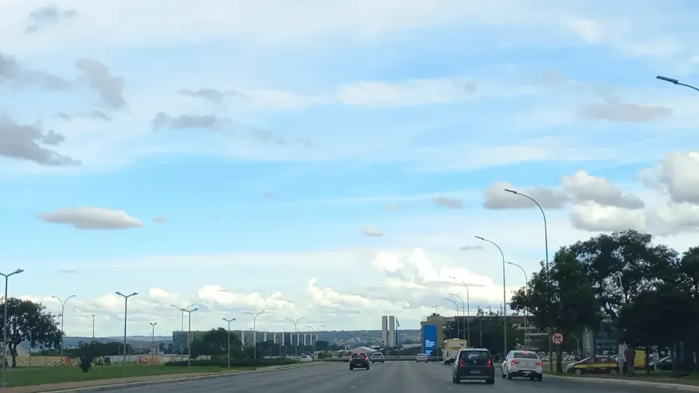 Flávio Bolsonaro supera a Lula y Brasil irá a segunda vuelta el 25 de octubre imagen del post