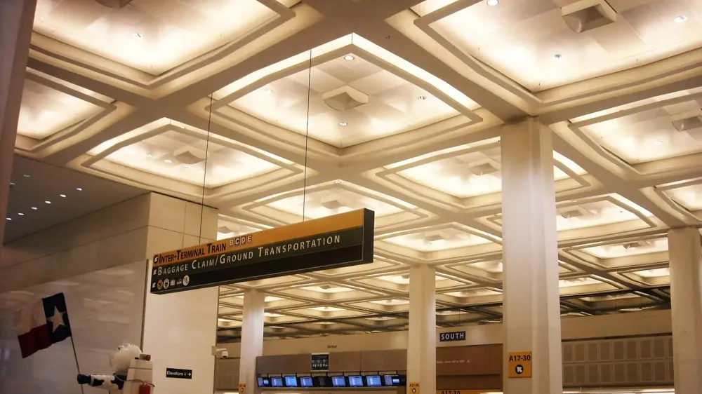 IAH recupera las llegadas tras un daño en la fibra óptica en Houston imagen del post