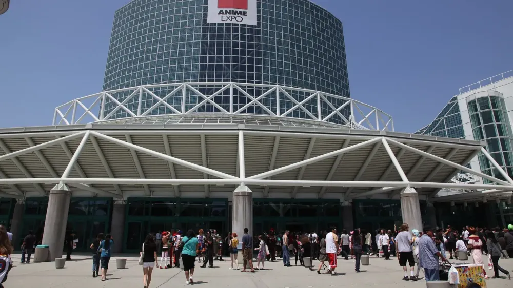 Lucki aparece herido en videos de una pelea afuera de ComplexCon imagen del post
