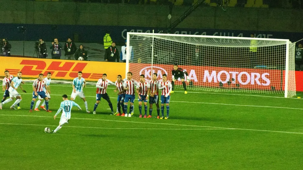 Messi y Argentina abren la defensa del título mundial ante Argelia este martes en Kansas City imagen del post