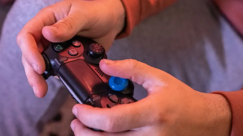 Naughty Dog desarrollaría un nuevo Uncharted con Shaun Escayg al frente imagen del post