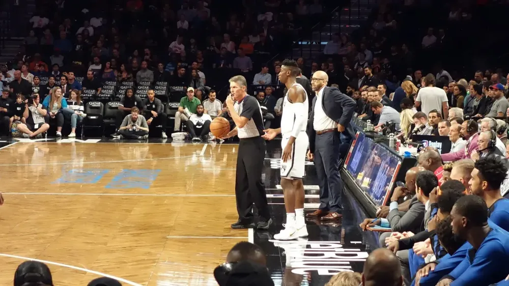 Scott Foster dirigirá el Juego 5 de las Finales NBA: el apodo "El Extensor" que inquieta a Knicks y Spurs imagen del post