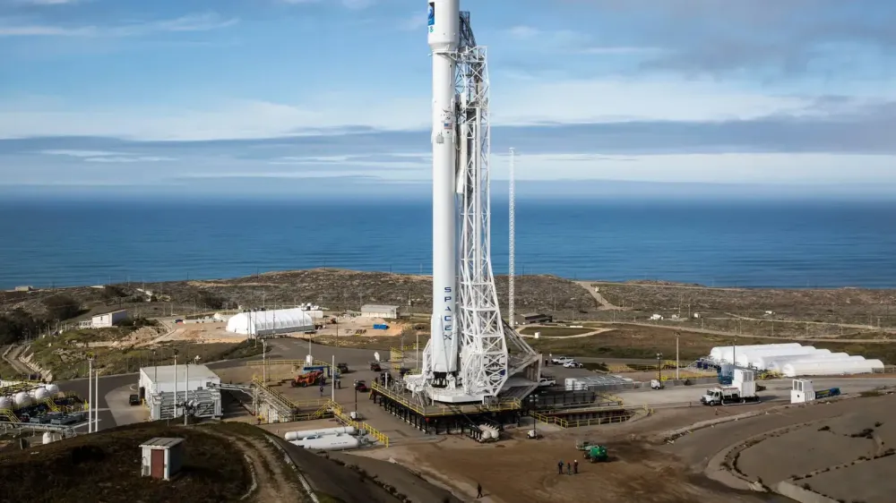 SpaceX lleva a órbita el satélite Suncatcher de Google; ahora toca probar sus TPU imagen del post