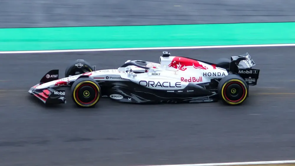 Verstappen gana en Sepang y Antonelli amplía a 84 puntos su ventaja sobre Russell imagen del post
