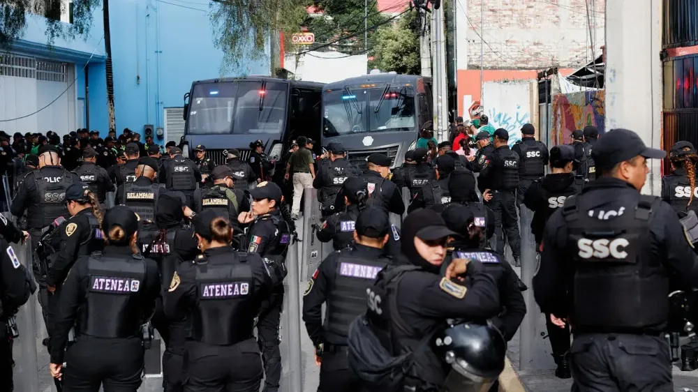Violencia en las sedes, miedo al ICE y un hackeo sin confirmar marcan el arranque del Mundial 2026 imagen del post