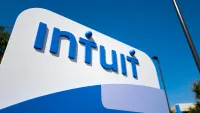 Intuit recortará 3,000 empleos y acelera su apuesta por IA con OpenAI y Anthropic imagen del post