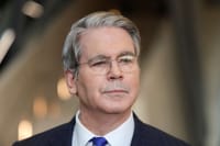 Scott Bessent, secretario del Tesoro de Estados Unidos, respalda el alza de tasas de interés del Banco de Japón.