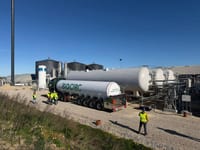 Microsoft firma un acuerdo para eliminar 650,000 toneladas de carbono en medio de preocupaciones por una pausa.